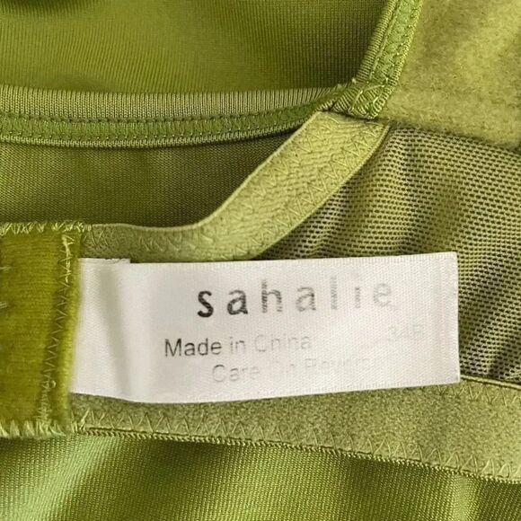 Sahalie Lime Green Built in Bra Adjustable Straps Tank Top SZ 34B (M) - Picture 9 of 12